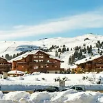 Duplex Atypique Climatise, Parking, Lit Double, Netflix, 500m Centre Albertville