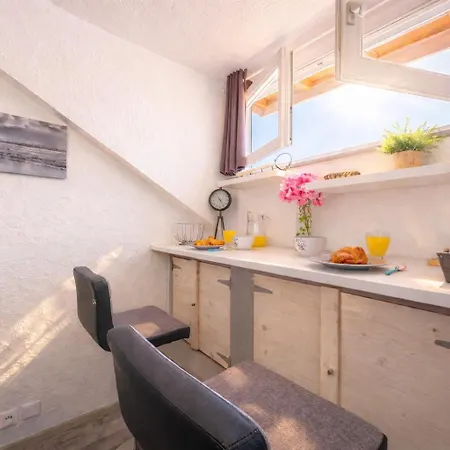 شقة Duplex Atypique Climatise, Parking, Lit Double, Netflix, 500m Centre