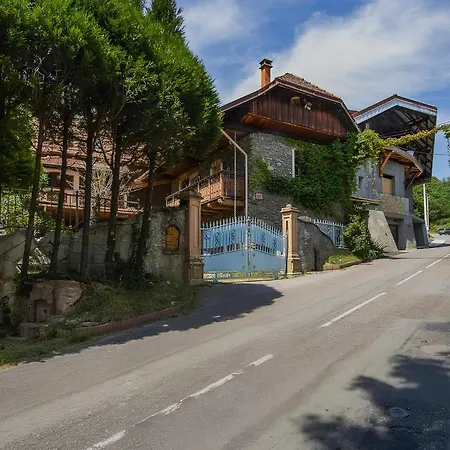 شقة Duplex Atypique, Classe De France, Climatisation, Parking, Lit Double, Calme Et Cosy, Netflix, Wifi, 400m Centre, Boite A Cles, La Tarine *