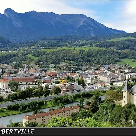 Duplex 27m2, Lit Double, Calme Et Cosy, Netflix , Wifi, Parking, Hypercentre A 400m, Arrivée Tardive Possible Avec Boite à Clés Appartamento