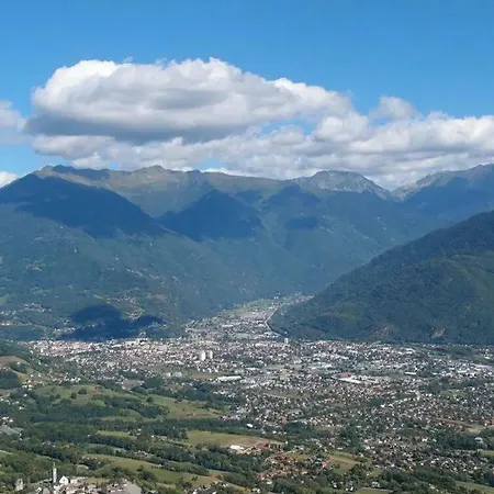 Duplex 27m2, Lit Double, Calme Et Cosy, Netflix , Wifi, Parking, Hypercentre A 400m, Arrivée Tardive Possible Avec Boite à Clés Albertville
