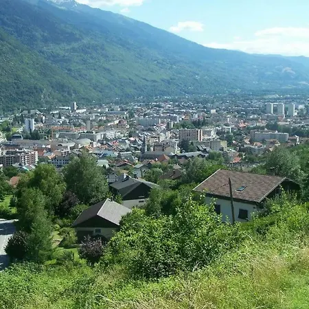 Appartamento Duplex 27m2, Lit Double, Calme Et Cosy, Netflix , Wifi, Parking, Hypercentre A 400m, Arrivée Tardive Possible Avec Boite à Clés Albertville